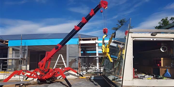 Spider Crane for Commercial Building